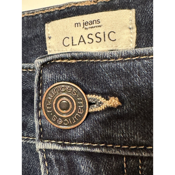 M Jeans Classic Mid-Rise Crop Maurices Womens 6 BLUE Denim Jeans Distressed Hem - Picture 10 of 16